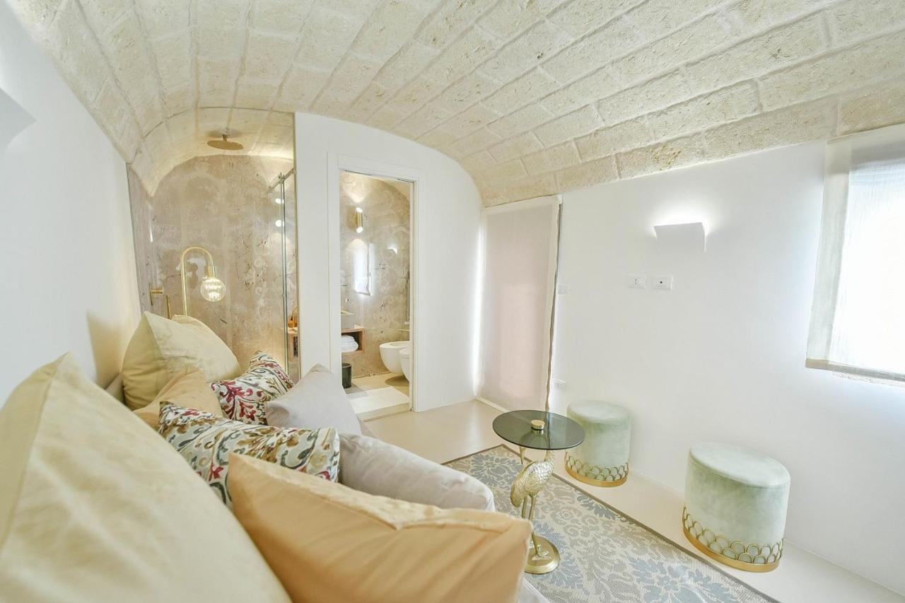 Eurydice Suite With Infinity Jacuzzi ออสตูนี ภายนอก รูปภาพ