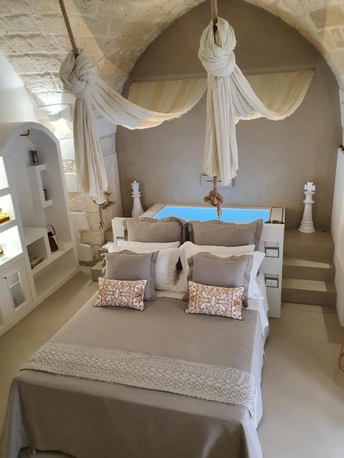 Eurydice Suite With Infinity Jacuzzi ออสตูนี ภายนอก รูปภาพ