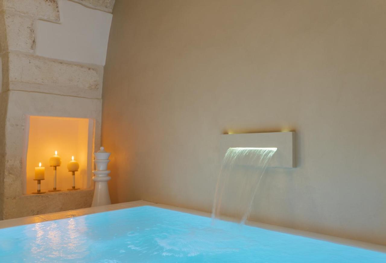 Eurydice Suite With Infinity Jacuzzi ออสตูนี ภายนอก รูปภาพ